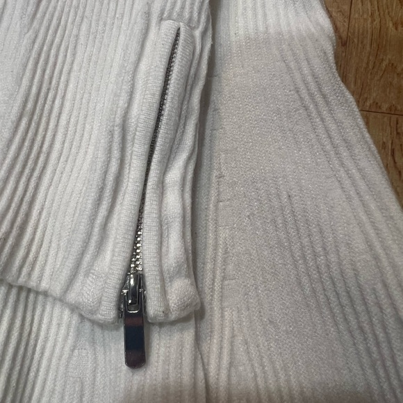 VENUS Ribbed Zip-Front Top / Peplum Sweater - Picture 4 of 7